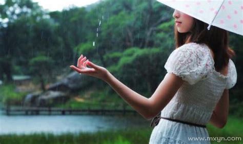 夢到外面下雨|做梦梦见下雨是什么意思预兆